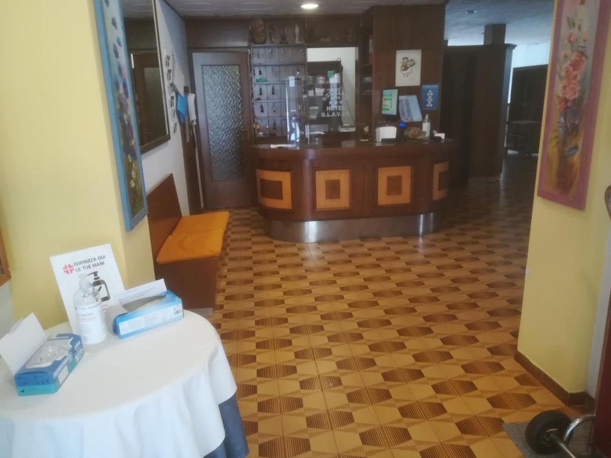 Hotel Glavjc 토르노 외부 사진